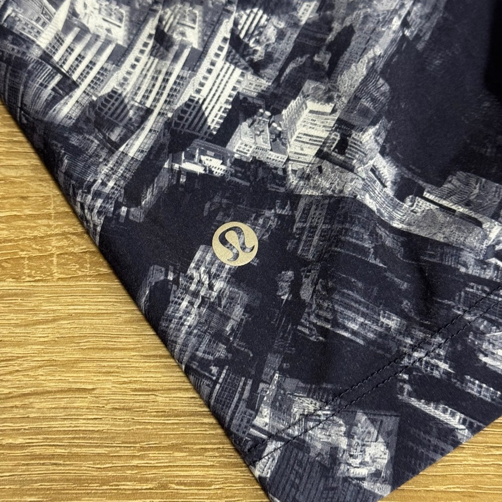 Lululemon Mens Cityscape Print Running Shorts Navy White Size S Small - Picture 5 of 7
